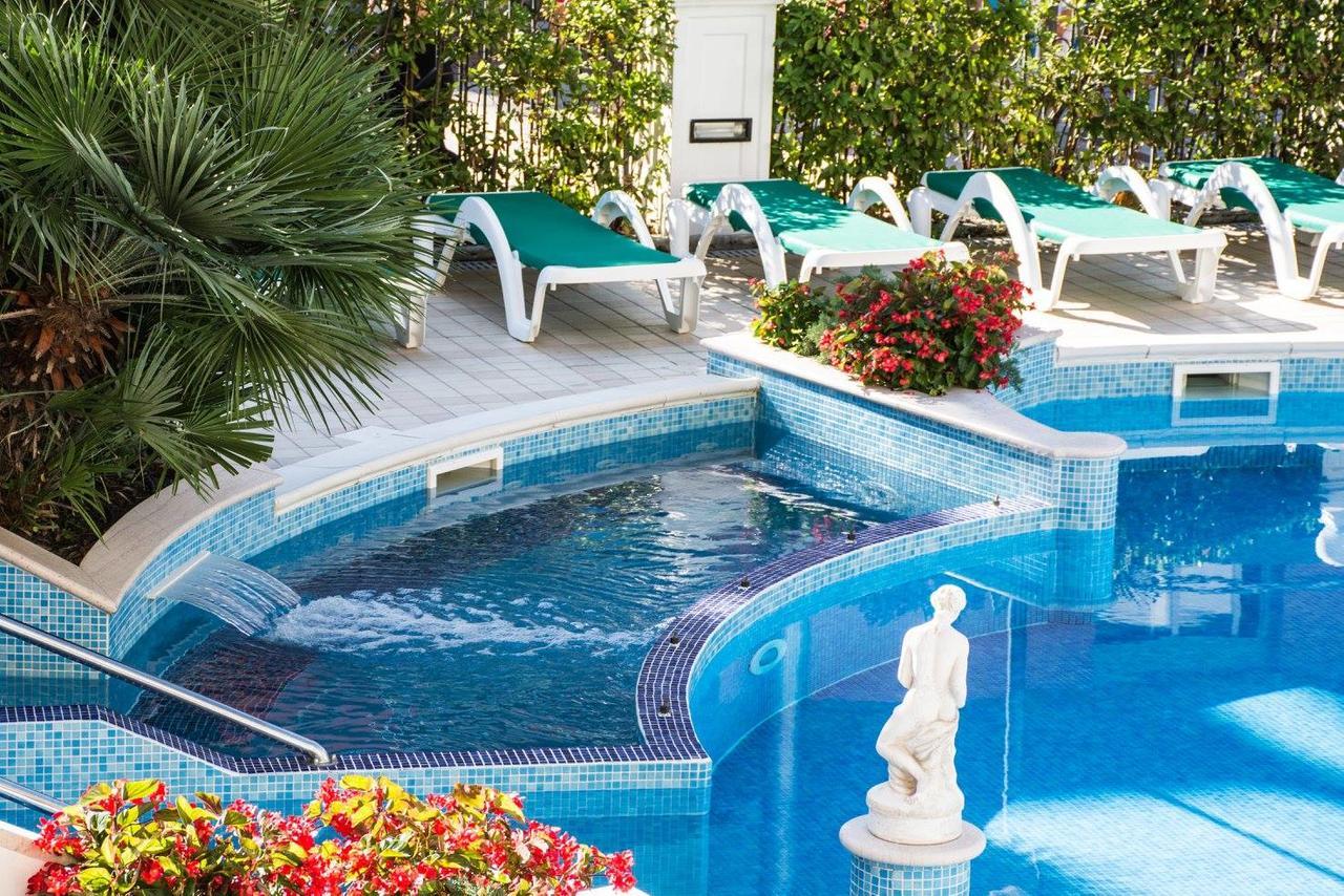 Hotel Miranda Μπελάρια-Ιτζέα Μαρίνα Εξωτερικό φωτογραφία
