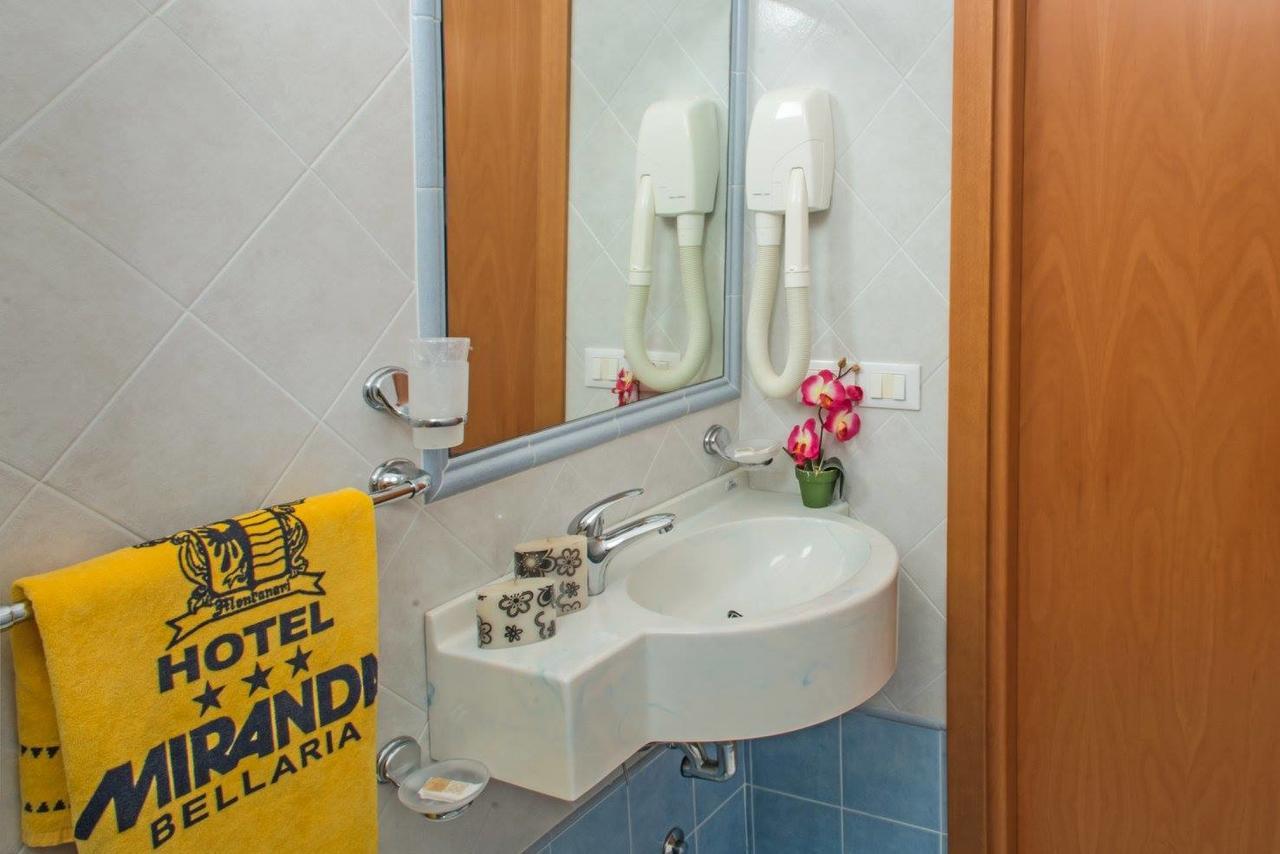 Hotel Miranda Μπελάρια-Ιτζέα Μαρίνα Εξωτερικό φωτογραφία
