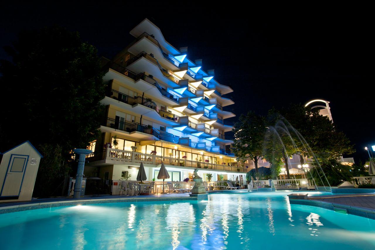 Hotel Miranda Μπελάρια-Ιτζέα Μαρίνα Εξωτερικό φωτογραφία